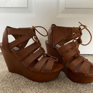 Steve Madden Cognac Wedges